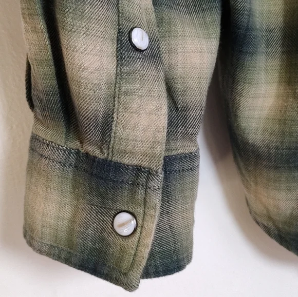Carhartt Green Plaid Button-Up Shirt Pearl Snap Buttons - Picture 7 of 7